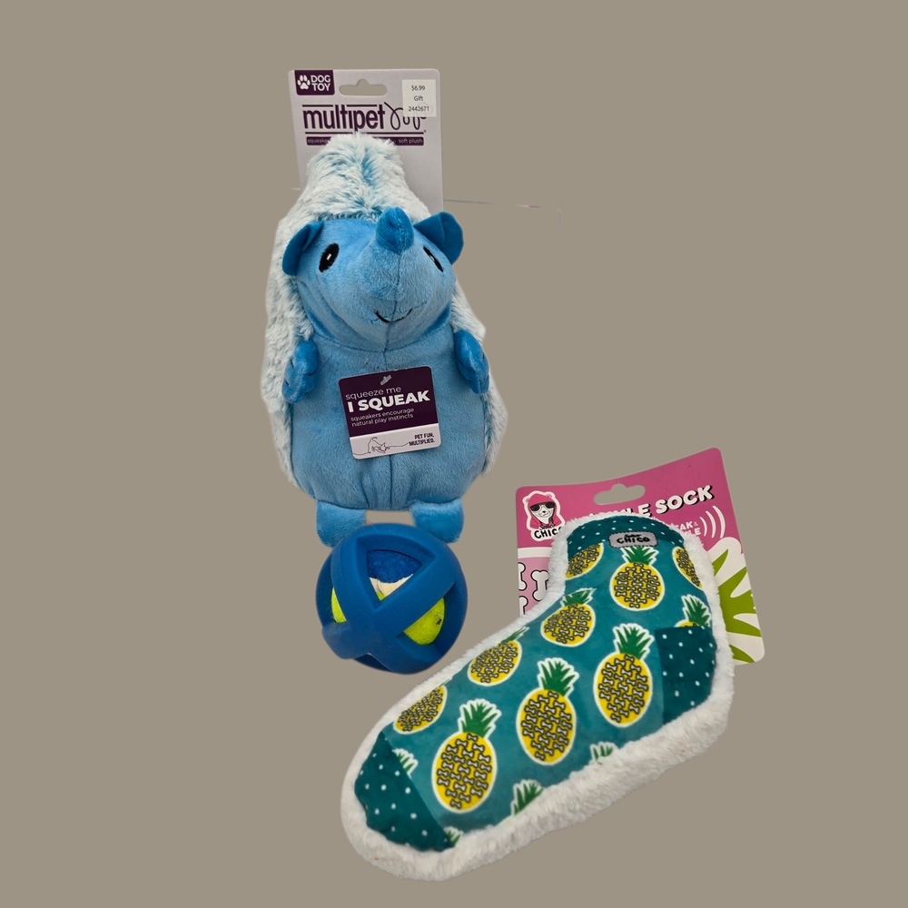 NWT Furbaby Play Package Blue Grunting Hedgehog Ball Crackle Sock 3 Toys
